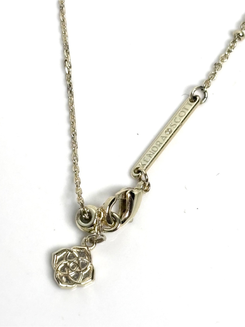 Kendra Scott Mini Elisa Gold Plated Oval Pendant Necklace White Iridescent Stone - Picture 5 of 7
